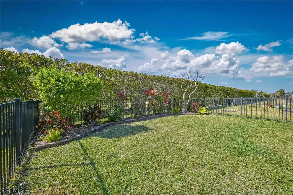 4365 Dutchess Park Road Fort Myers FL 33916