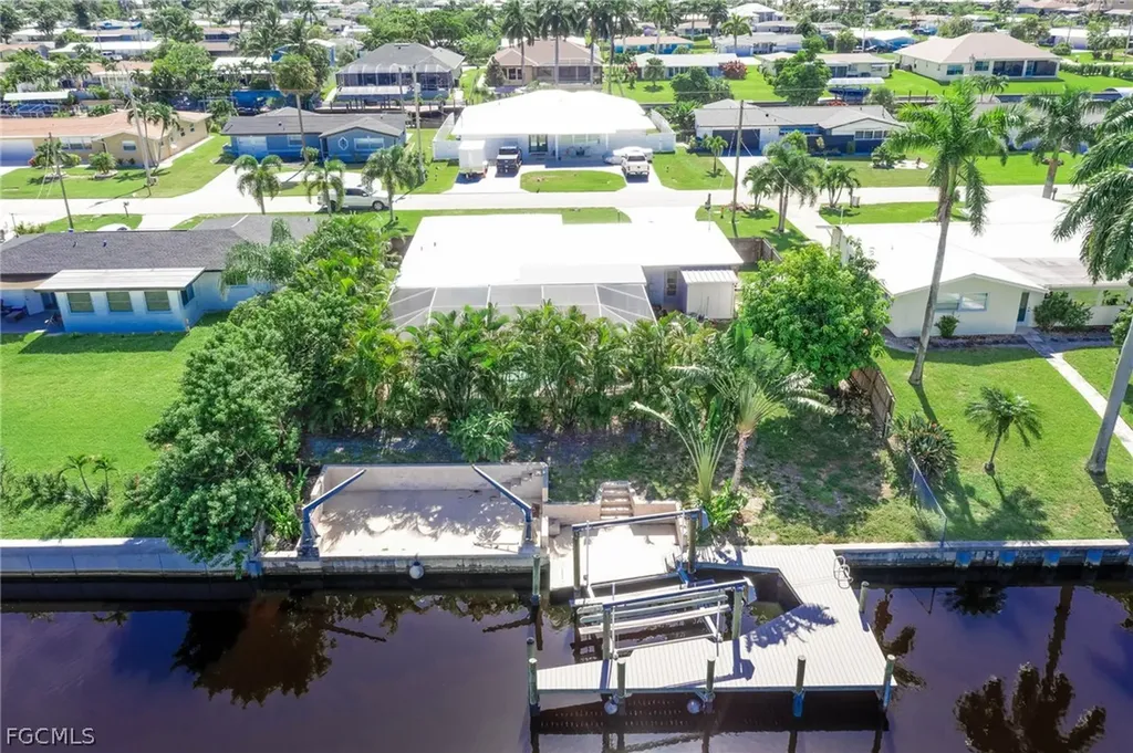 3110 SE 16th Place Cape Coral FL 33904