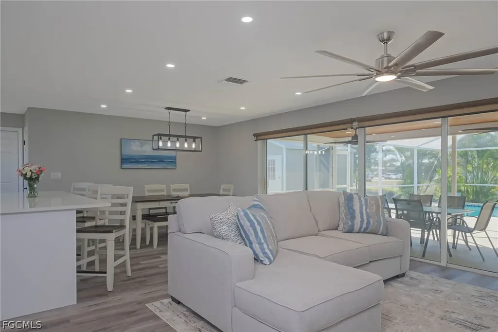 3110 SE 16th Place Cape Coral FL 33904
