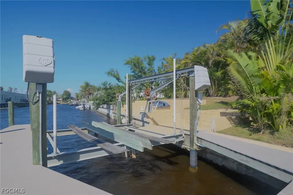 3110 SE 16th Place Cape Coral FL 33904