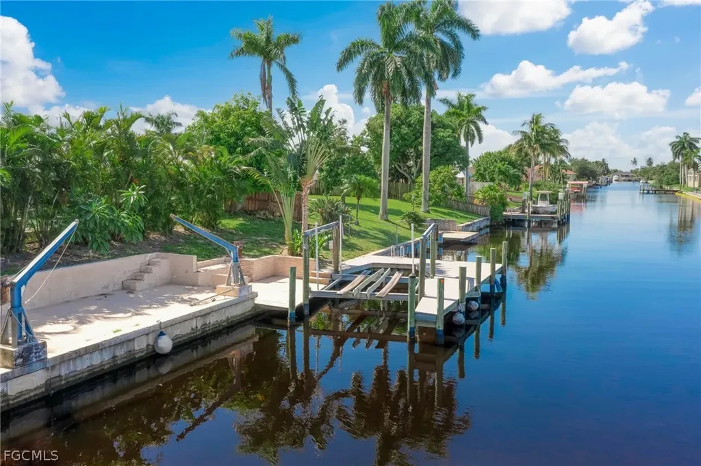 3110 SE 16th Place Cape Coral FL 33904