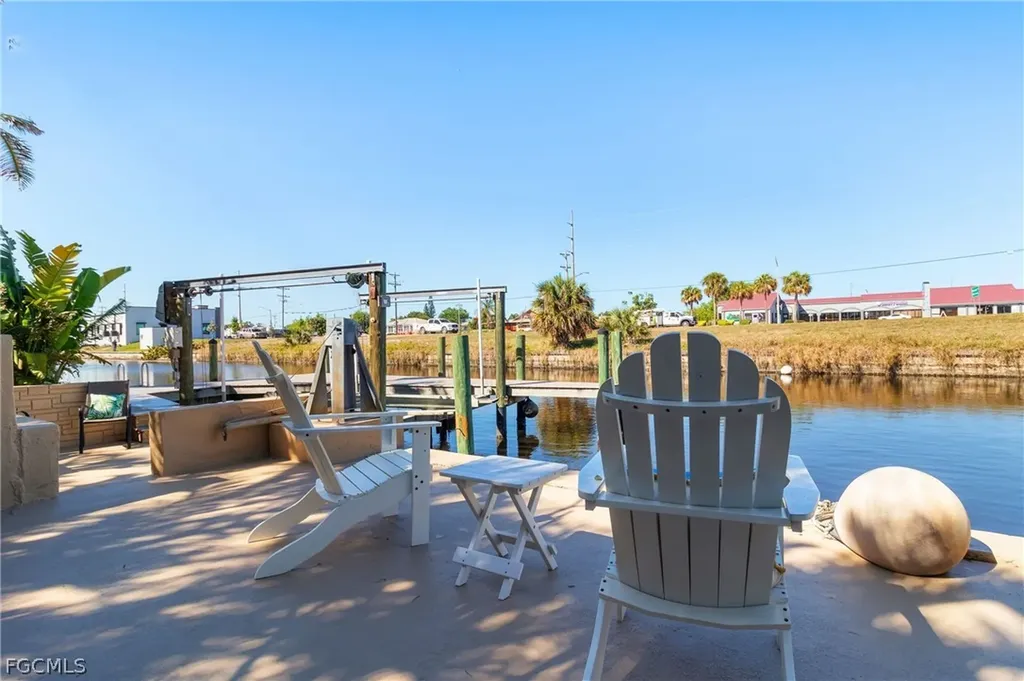 3110 SE 16th Place Cape Coral FL 33904