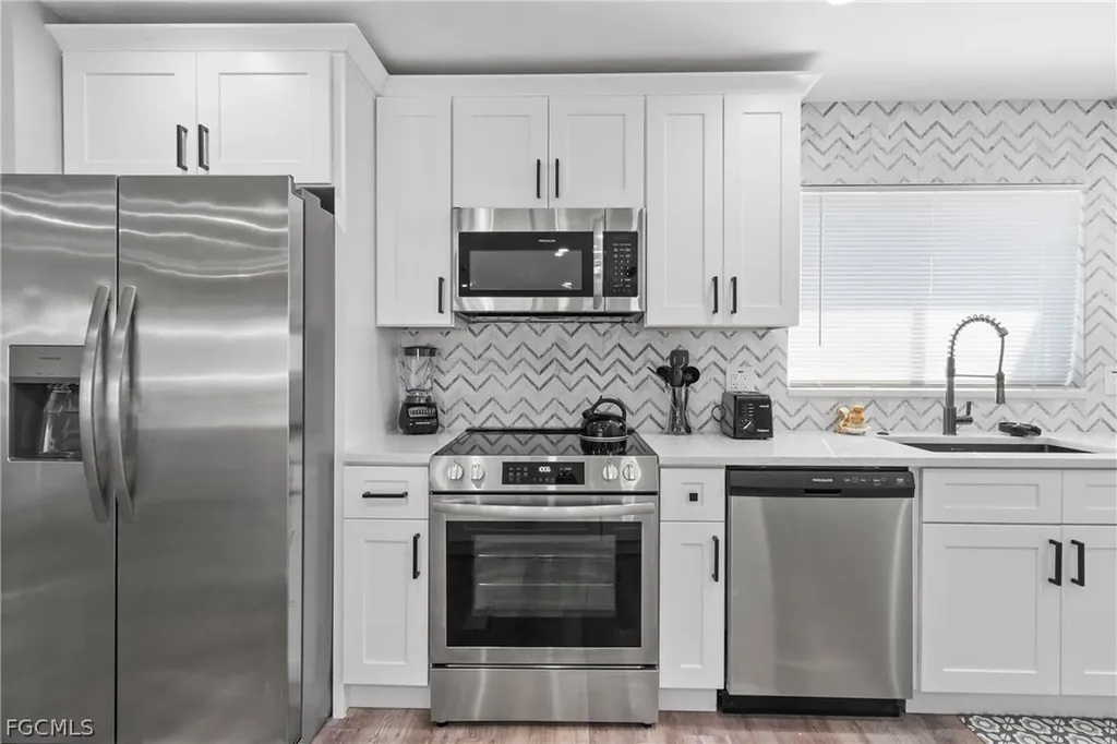 3110 SE 16th Place Cape Coral FL 33904
