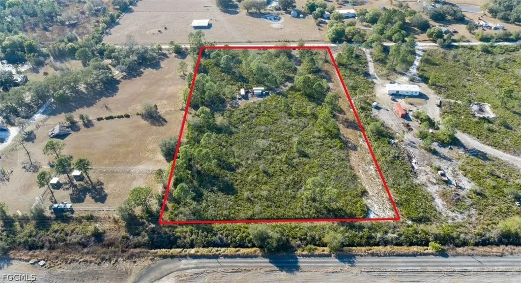 S Swinging Trail Labelle FL 33935