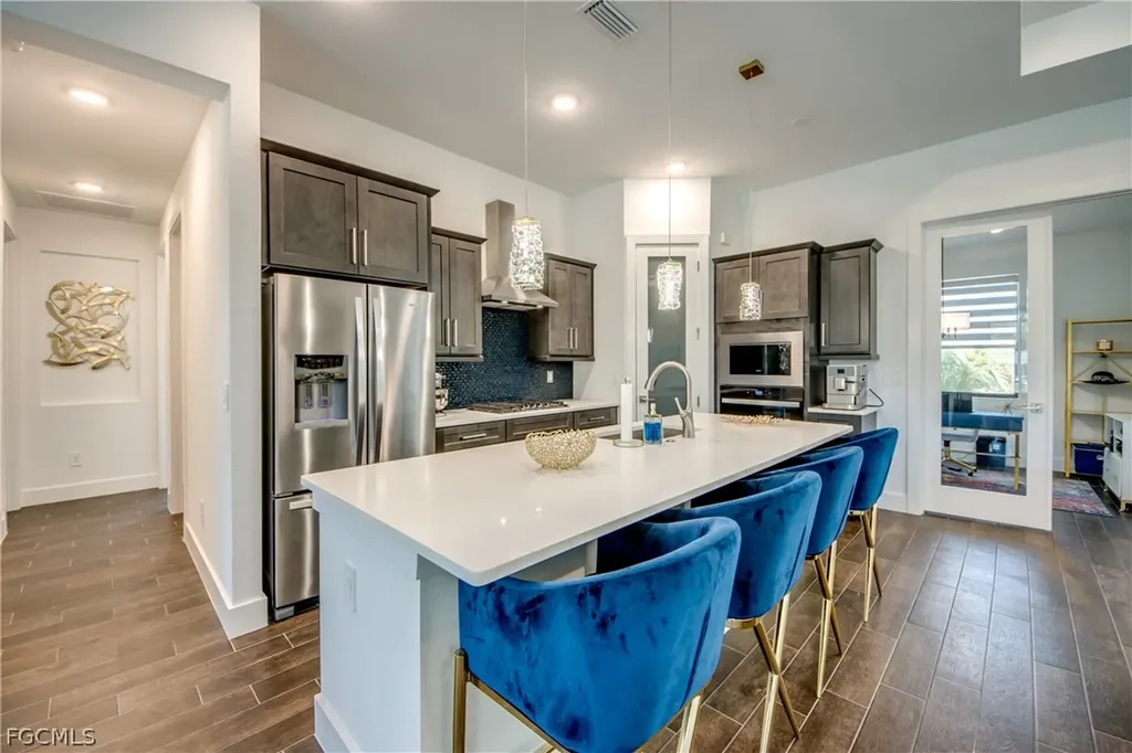 4413 SE 13th Place Cape Coral FL 33904