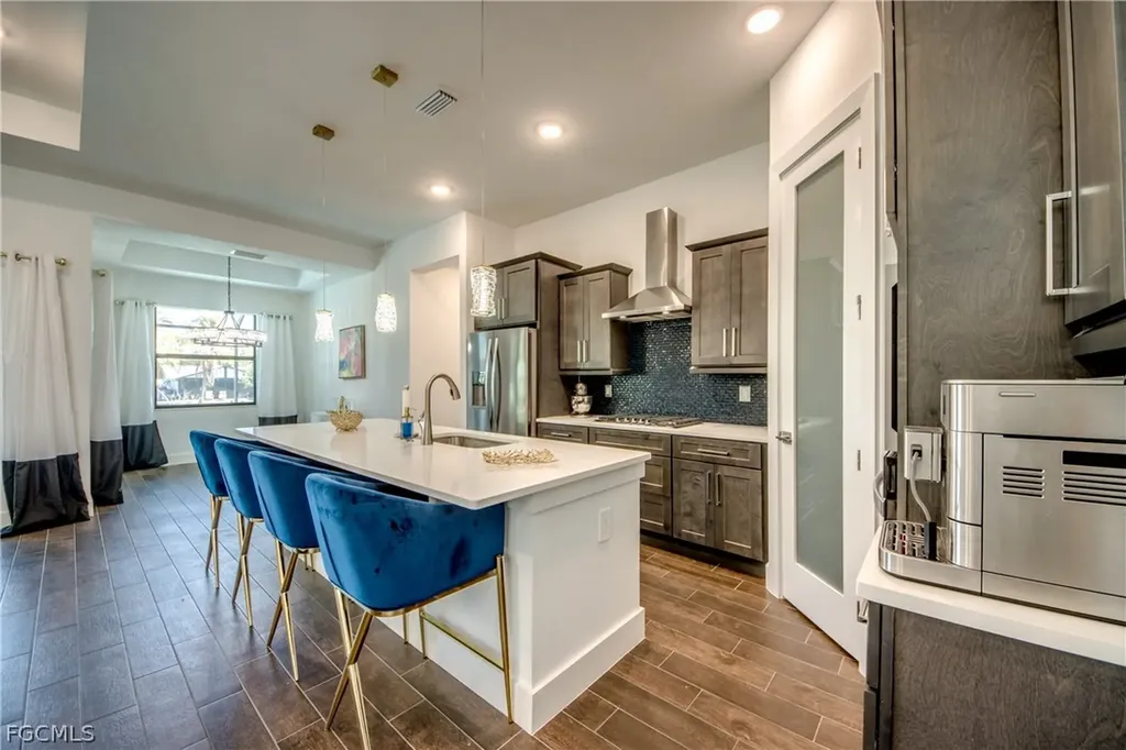 4413 SE 13th Place Cape Coral FL 33904