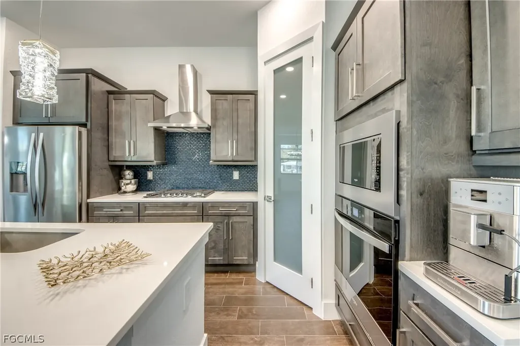 4413 SE 13th Place Cape Coral FL 33904
