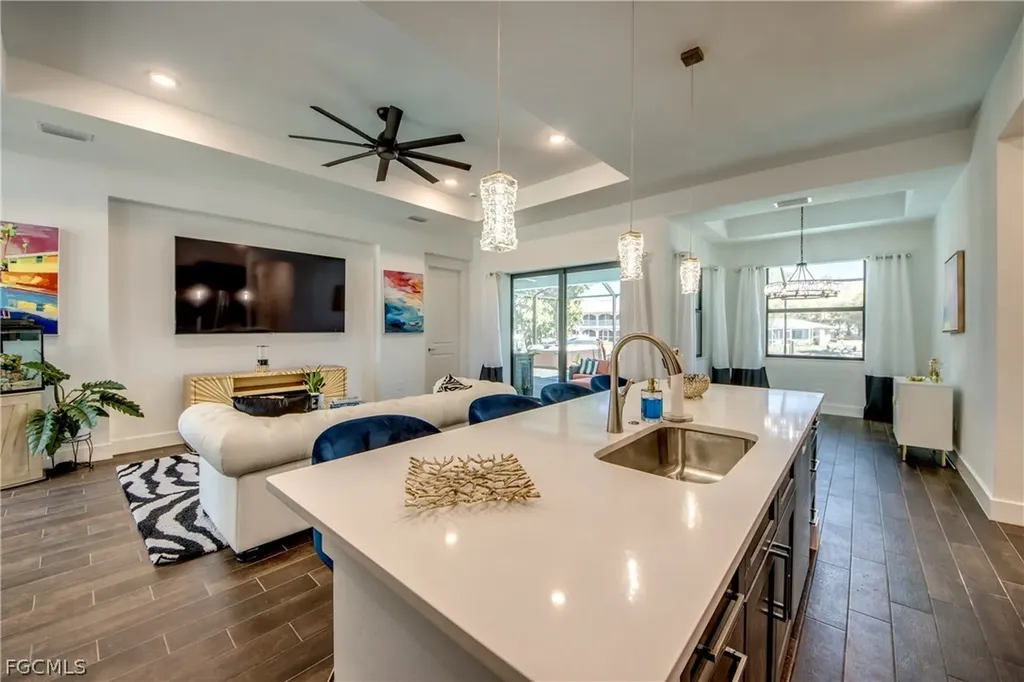 4413 SE 13th Place Cape Coral FL 33904