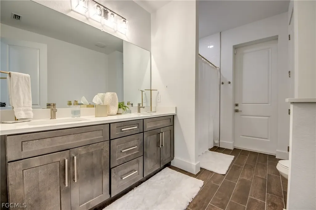 4413 SE 13th Place Cape Coral FL 33904