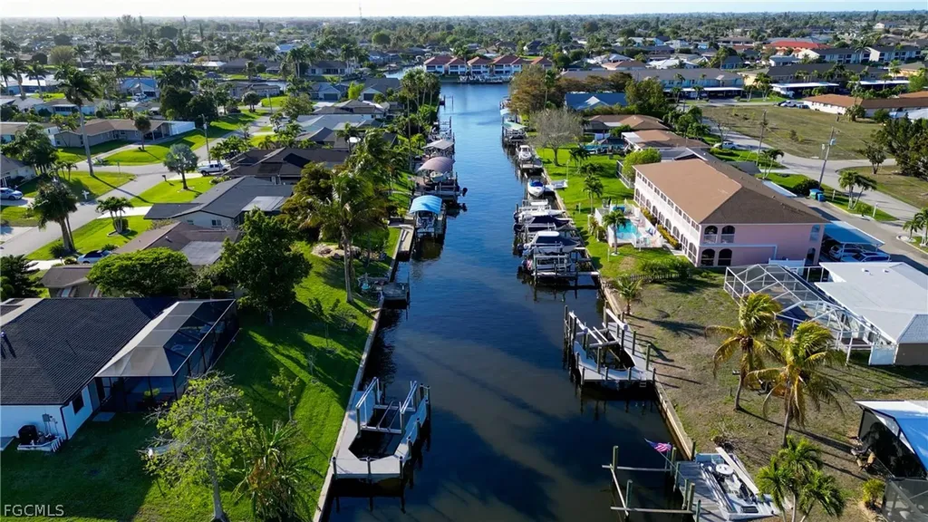 4413 SE 13th Place Cape Coral FL 33904