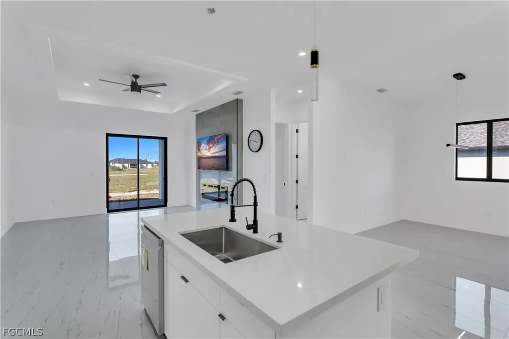 3817 NW 40th Street Cape Coral FL 33993