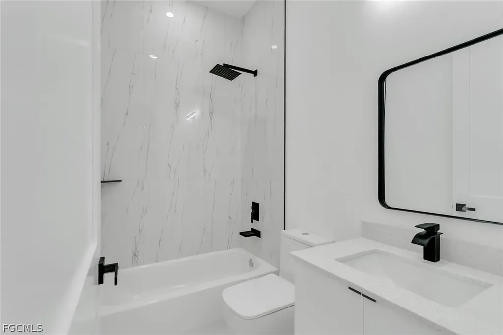 3817 NW 40th Street Cape Coral FL 33993