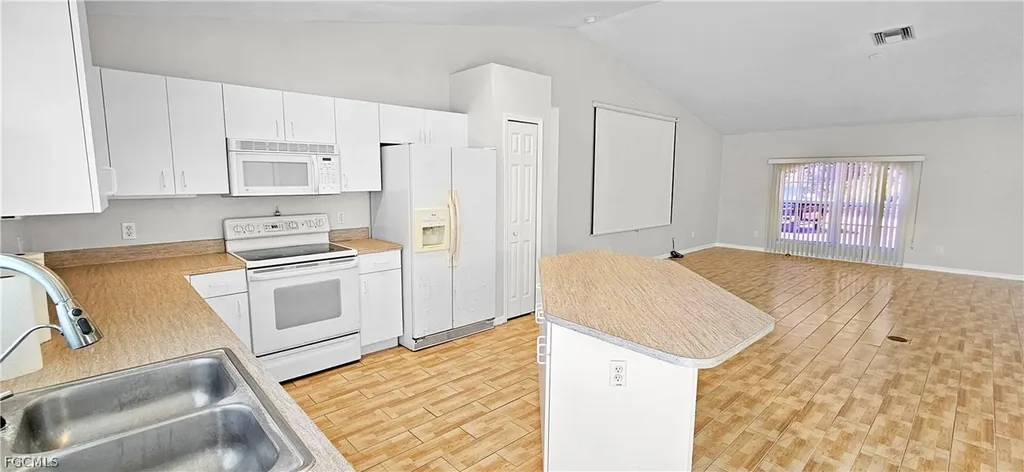 6078 Laurelwood Drive Fort Myers FL 33905