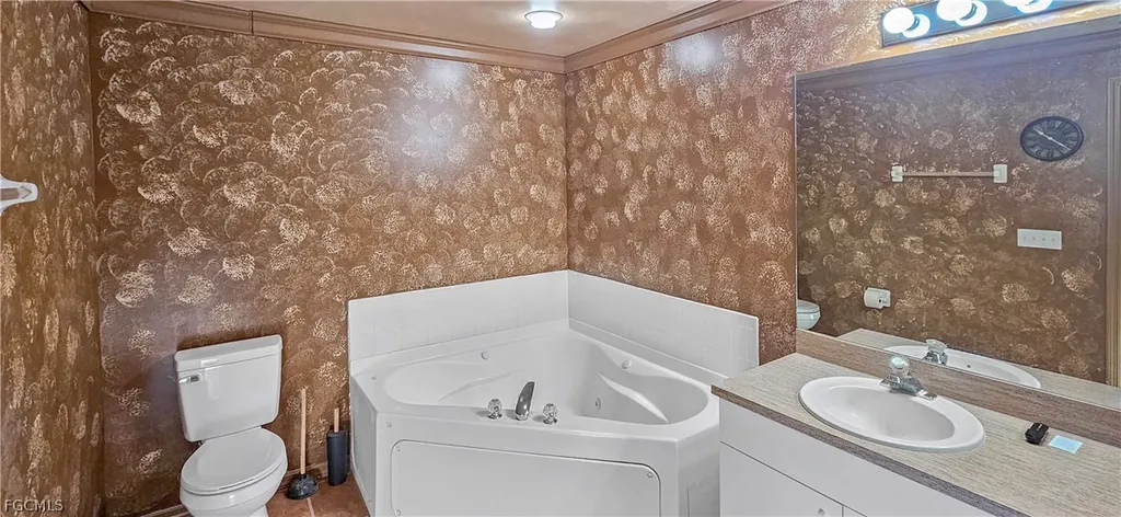 6078 Laurelwood Drive Fort Myers FL 33905
