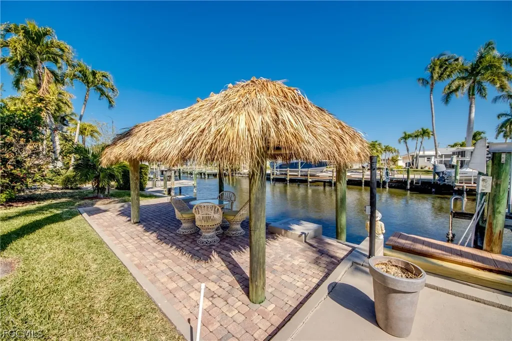 5237 Seminole Court Cape Coral FL 33904
