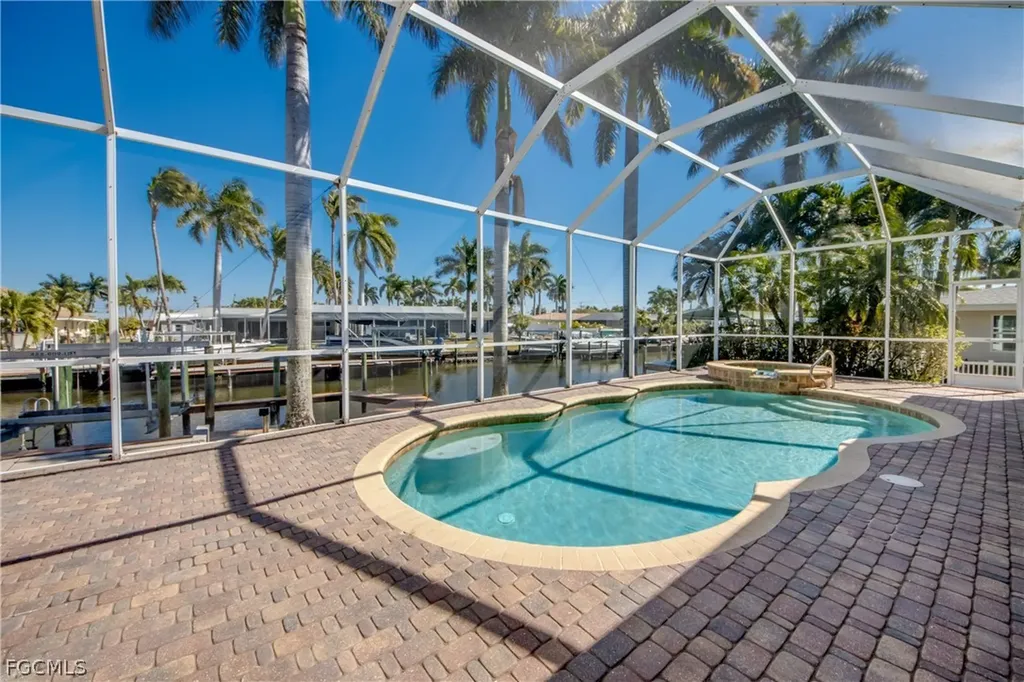 5237 Seminole Court Cape Coral FL 33904