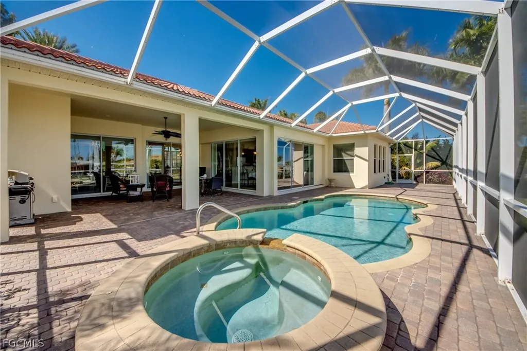 5237 Seminole Court Cape Coral FL 33904
