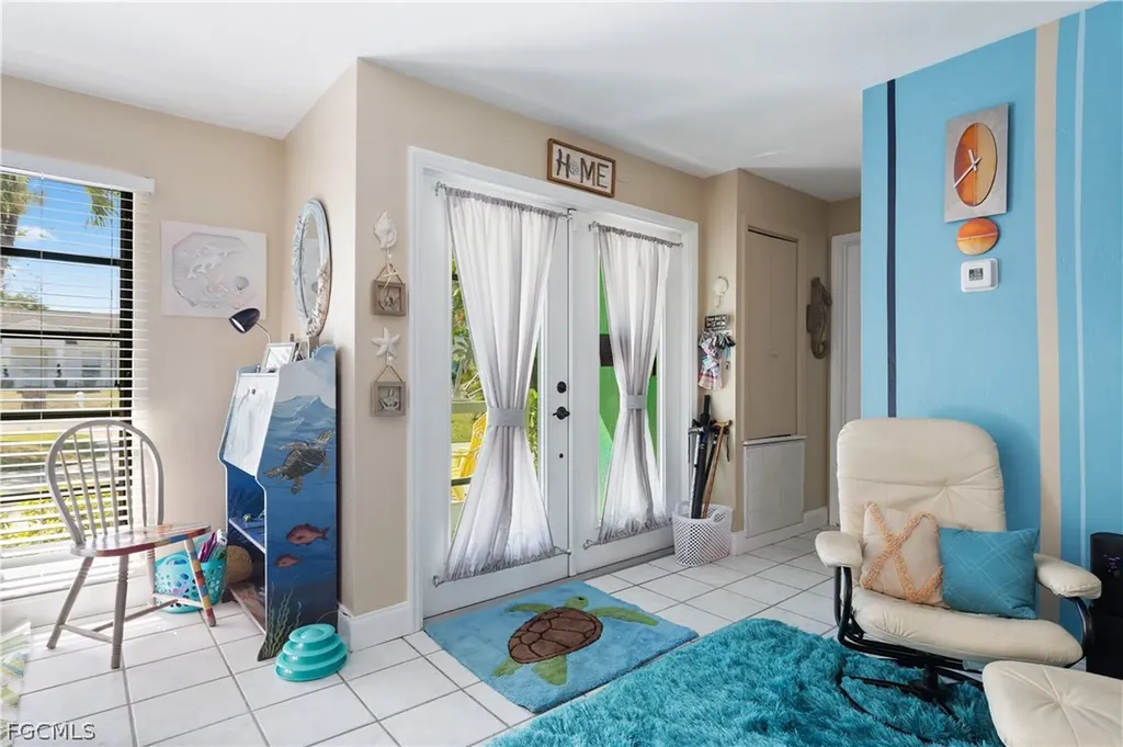 913 SE 26th Terrace Cape Coral FL 33904