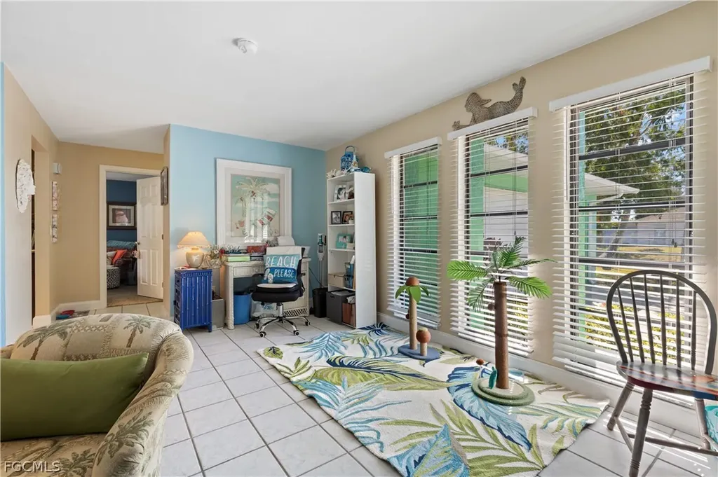 913 SE 26th Terrace Cape Coral FL 33904