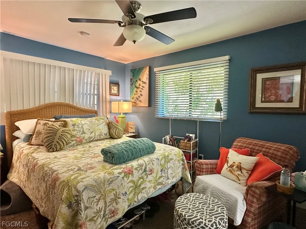 913 SE 26th Terrace Cape Coral FL 33904