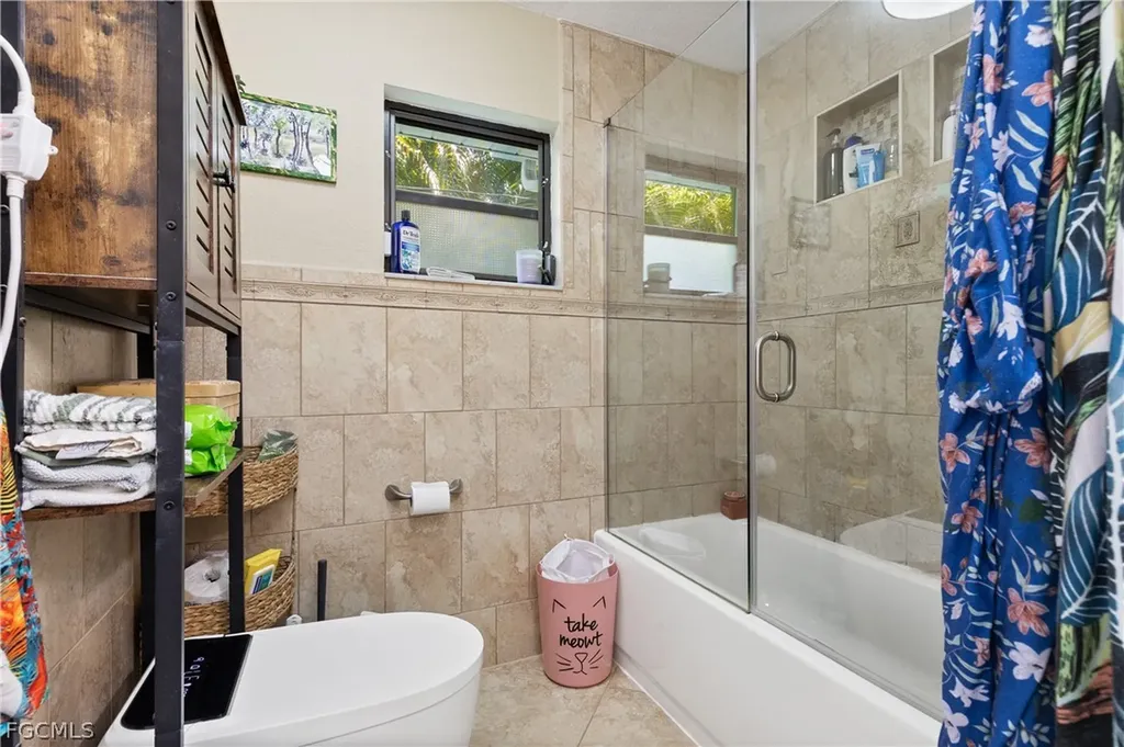 913 SE 26th Terrace Cape Coral FL 33904