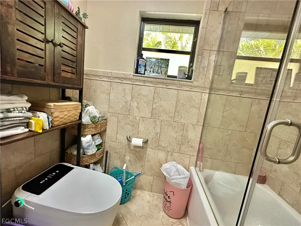 913 SE 26th Terrace Cape Coral FL 33904