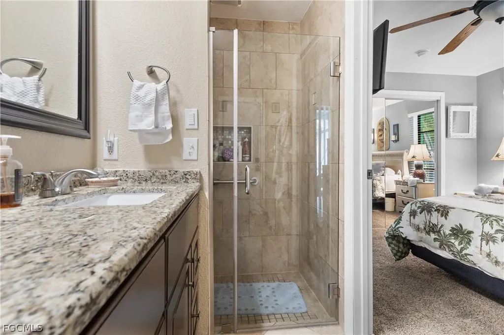 913 SE 26th Terrace Cape Coral FL 33904