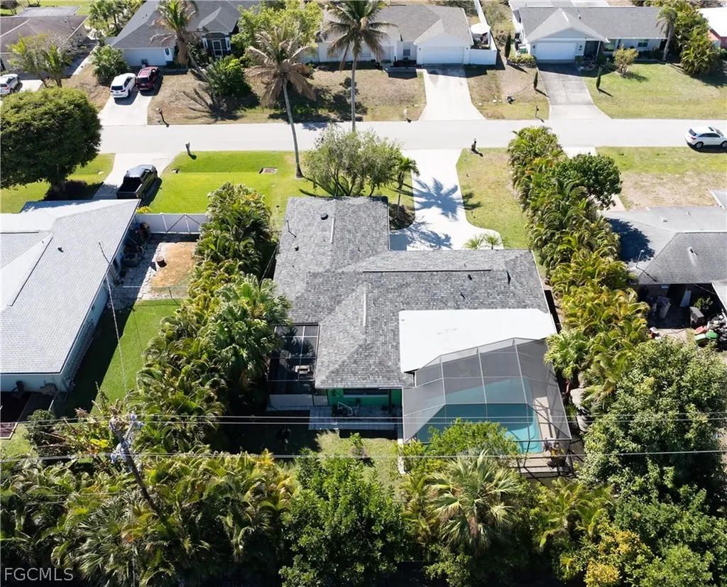 913 SE 26th Terrace Cape Coral FL 33904