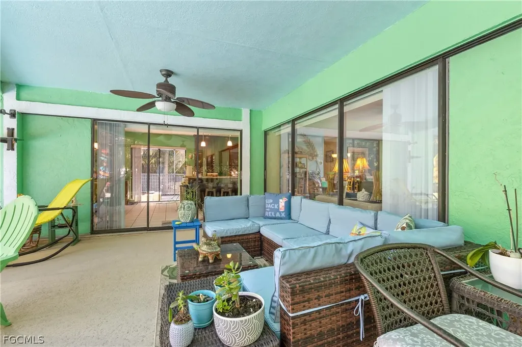 913 SE 26th Terrace Cape Coral FL 33904