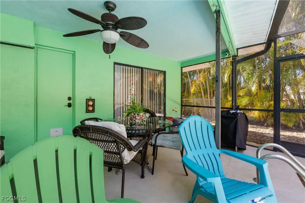 913 SE 26th Terrace Cape Coral FL 33904