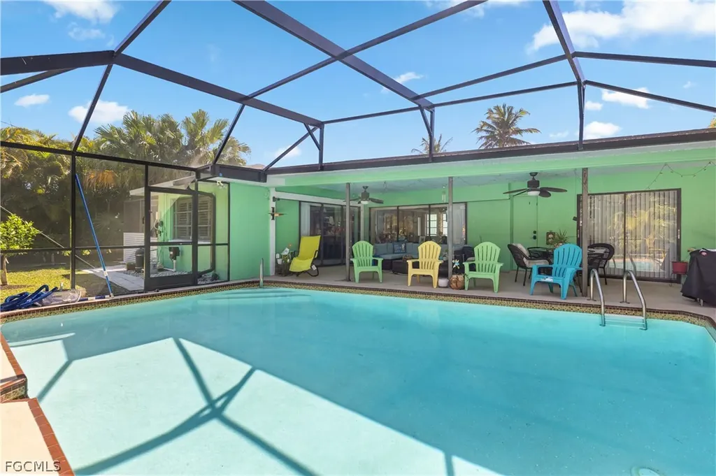 913 SE 26th Terrace Cape Coral FL 33904