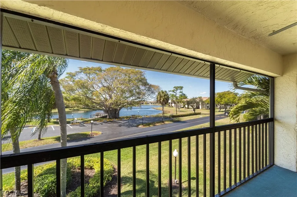 8340 Charter Club Circle Fort Myers FL 33919