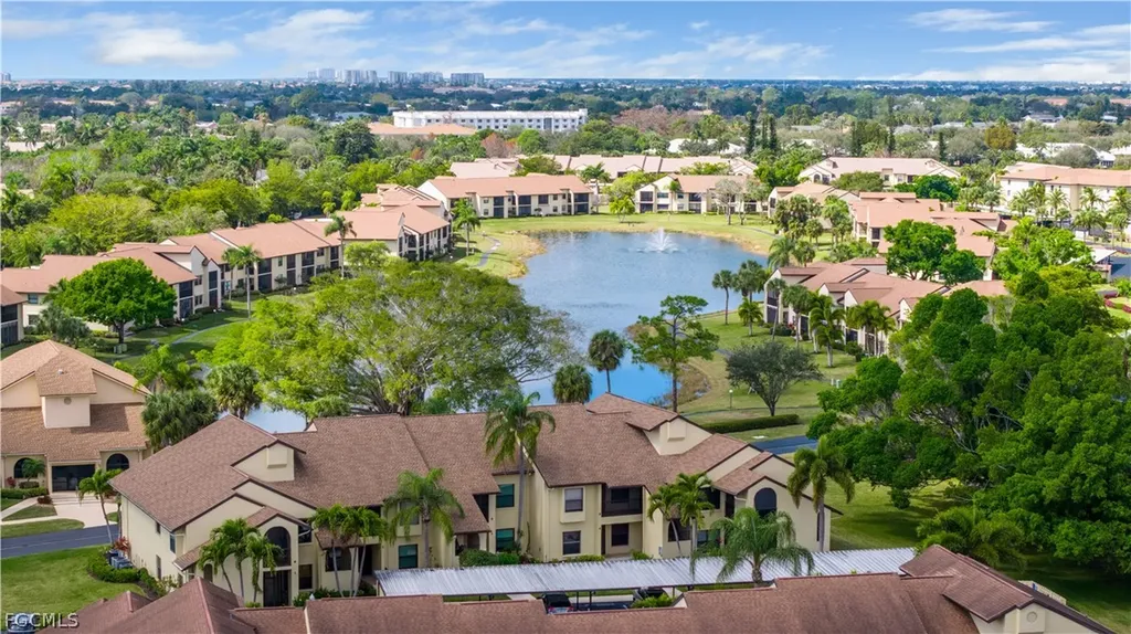8340 Charter Club Circle Fort Myers FL 33919