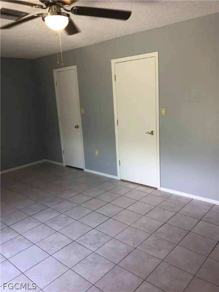 1031 SE 9th Street Cape Coral FL 33990