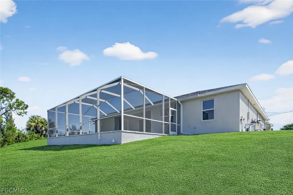 2014 NW 21st Avenue Cape Coral FL 33993