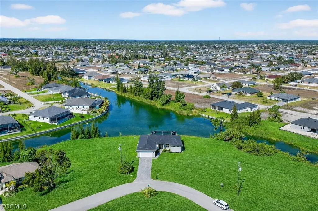 2014 NW 21st Avenue Cape Coral FL 33993