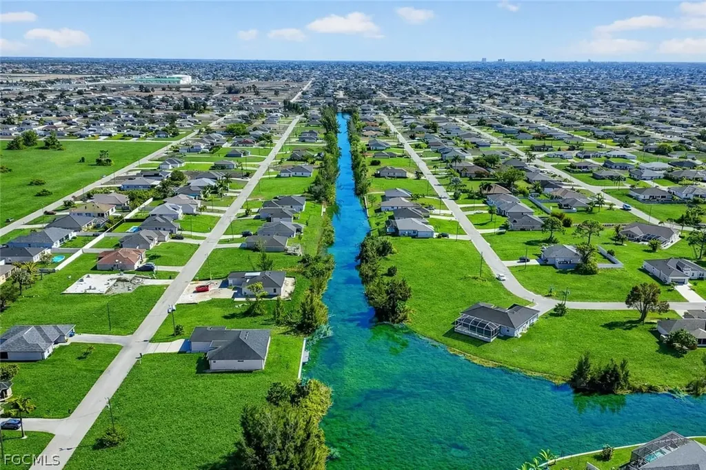 2014 NW 21st Avenue Cape Coral FL 33993