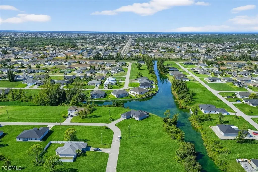 2014 NW 21st Avenue Cape Coral FL 33993