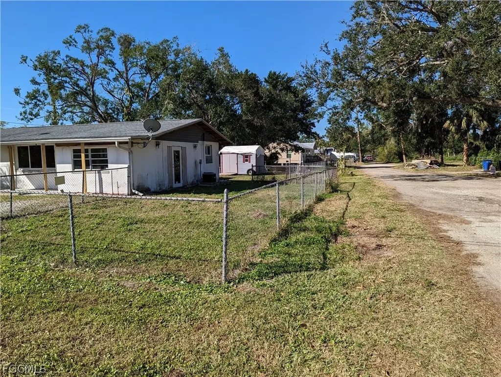1802 Atlantic Avenue North Fort Myers FL 33903