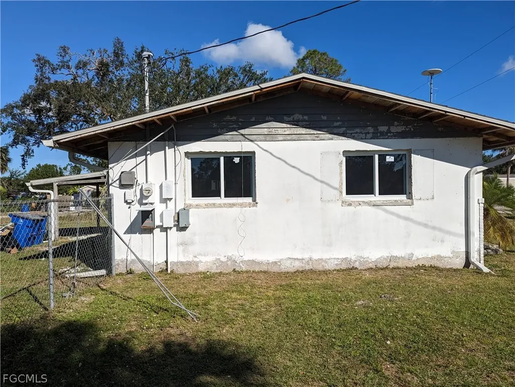 1802 Atlantic Avenue North Fort Myers FL 33903