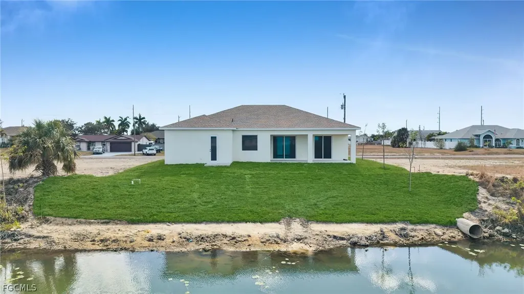 351 NE 25th Street Cape Coral FL 33909