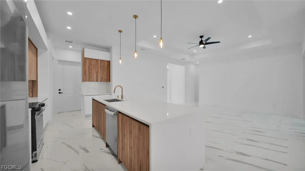351 NE 25th Street Cape Coral FL 33909