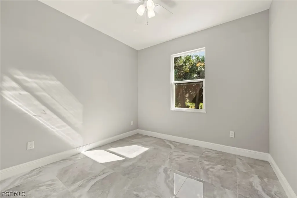 897 Iris Drive North Fort Myers FL 33903