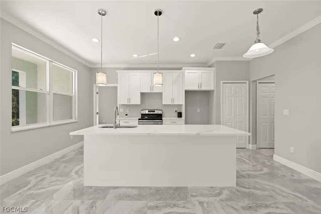 897 Iris Drive North Fort Myers FL 33903