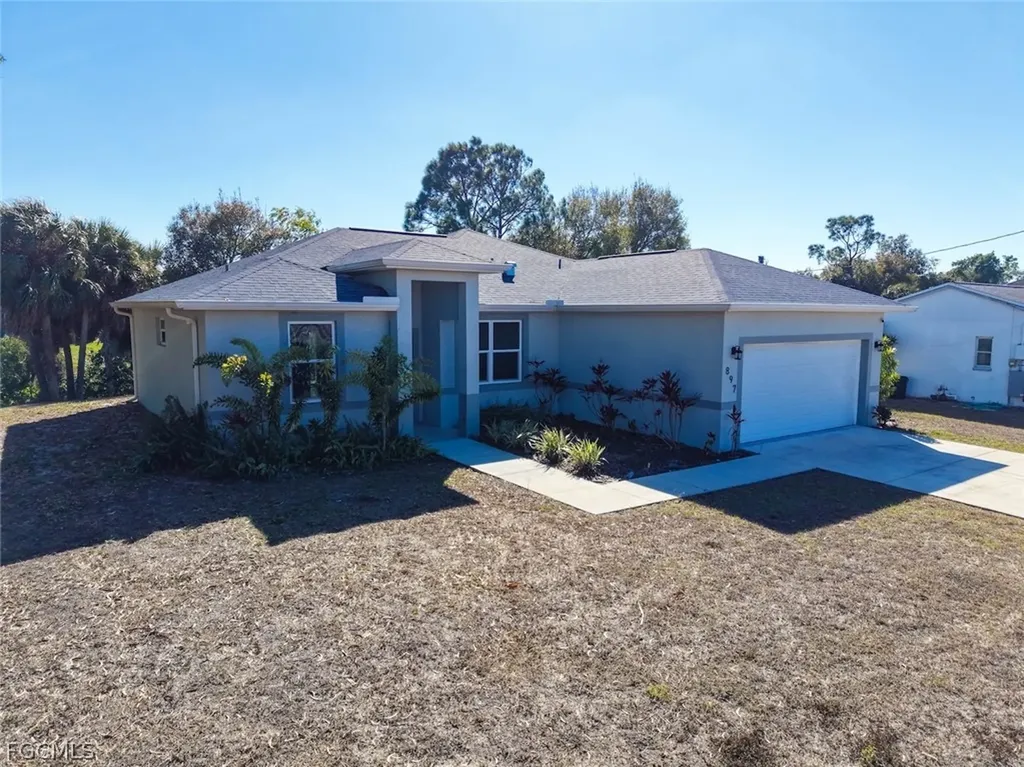 897 Iris Drive North Fort Myers FL 33903