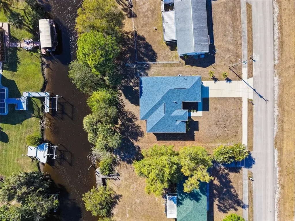 897 Iris Drive North Fort Myers FL 33903