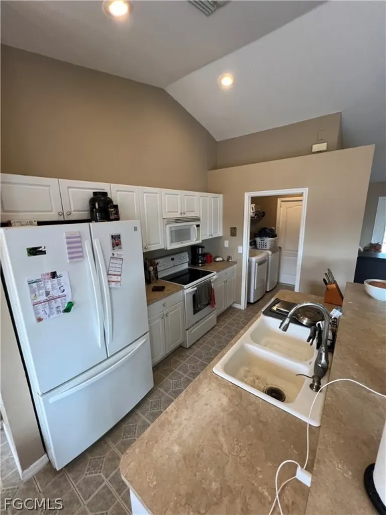 3446 NE 10th Avenue Cape Coral FL 33909