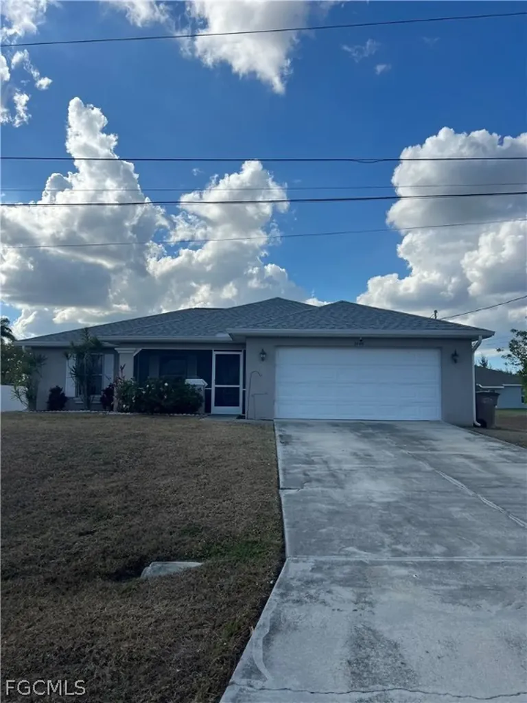 3446 NE 10th Avenue Cape Coral FL 33909