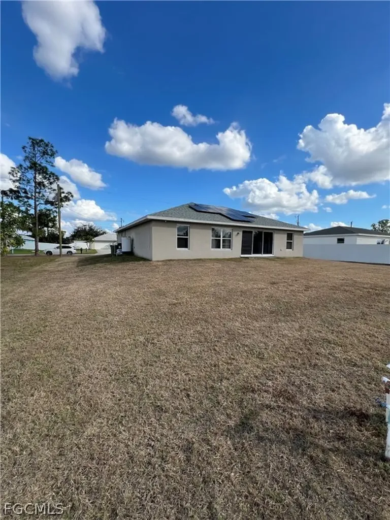 3446 NE 10th Avenue Cape Coral FL 33909