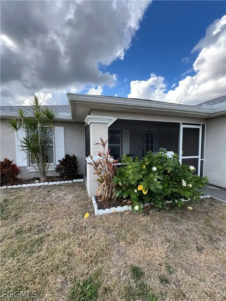 3446 NE 10th Avenue Cape Coral FL 33909